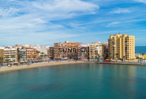 Attique · Revente - Torrevieja · Estacion de autobuses · Alicante · Espagne