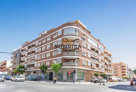Local comercial · Reventa - Torrevieja · Centro · Alicante · España