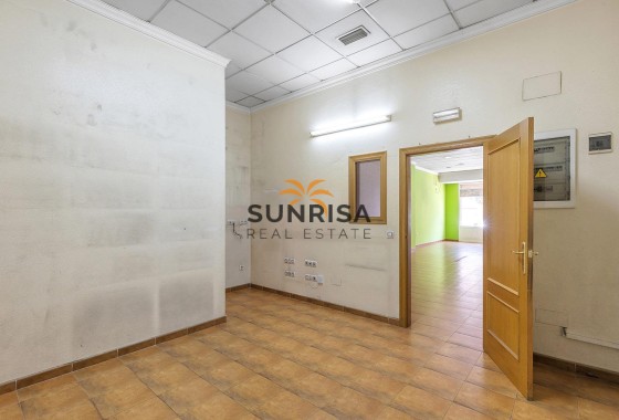 Local comercial · Reventa - Torrevieja · Centro · Alicante · España
