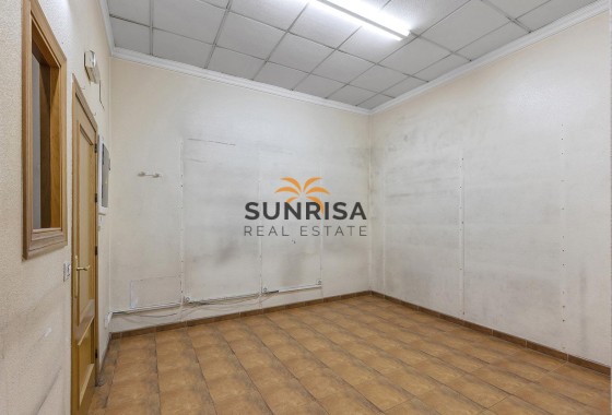 Local comercial · Reventa - Torrevieja · Centro · Alicante · España