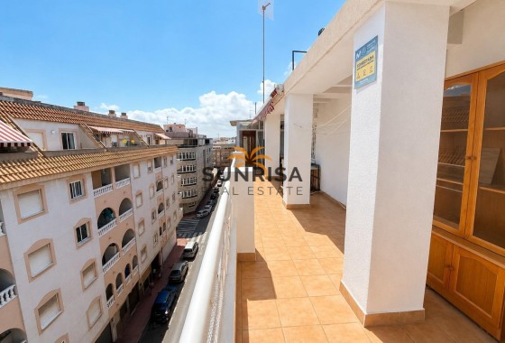 Attique · Revente - Torrevieja · Estacion de autobuses · Alicante · Espagne