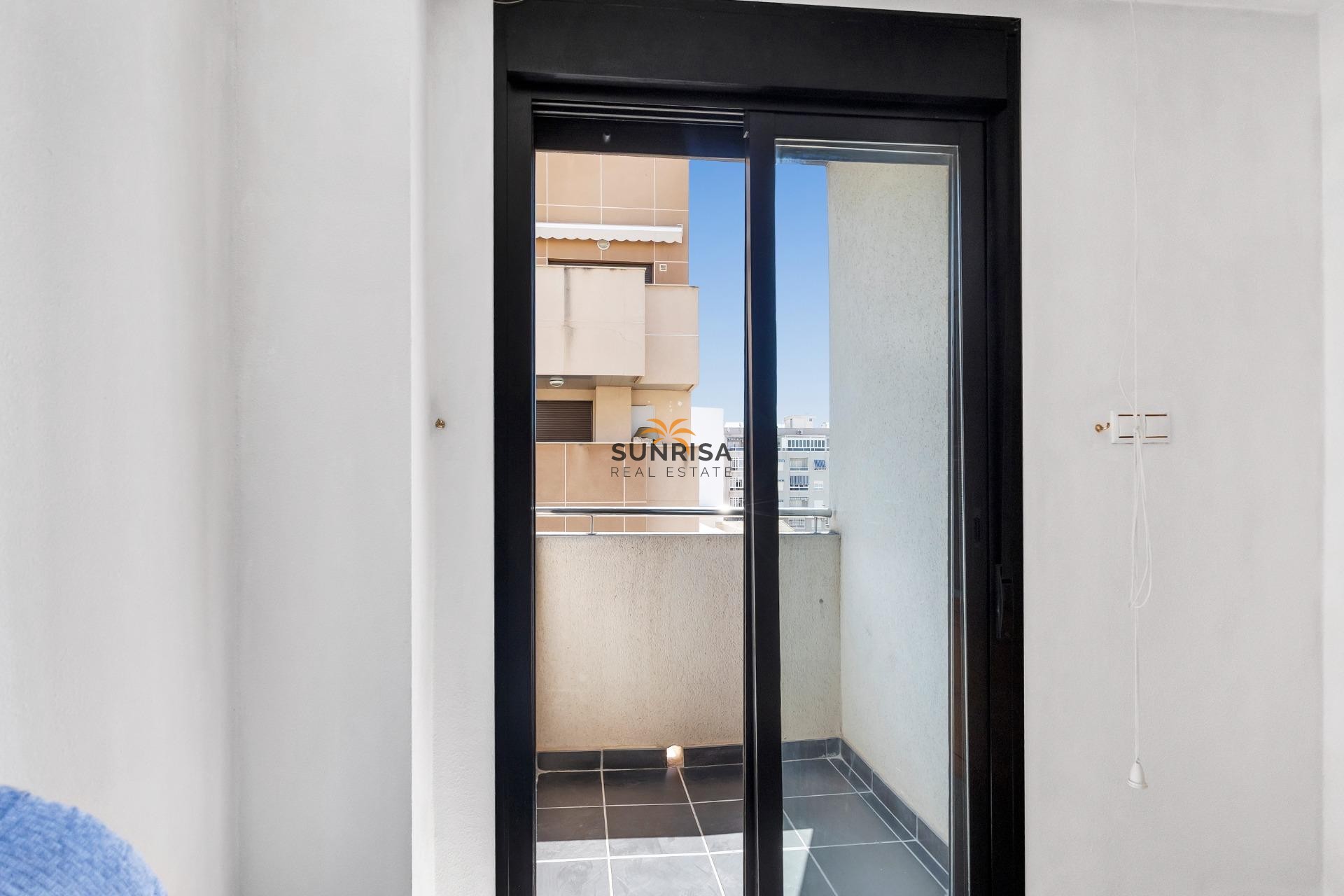 Resale - Apartment - Torrevieja