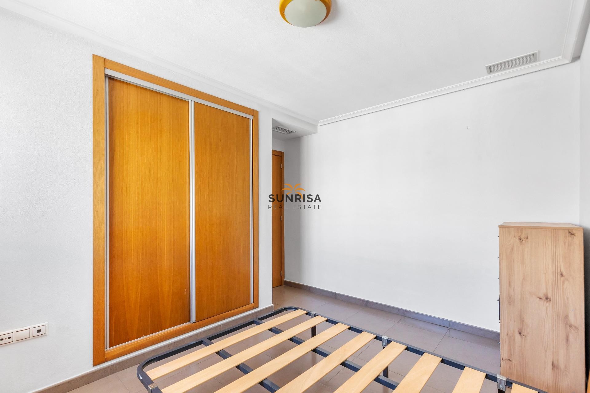 Resale - Apartment - Torrevieja