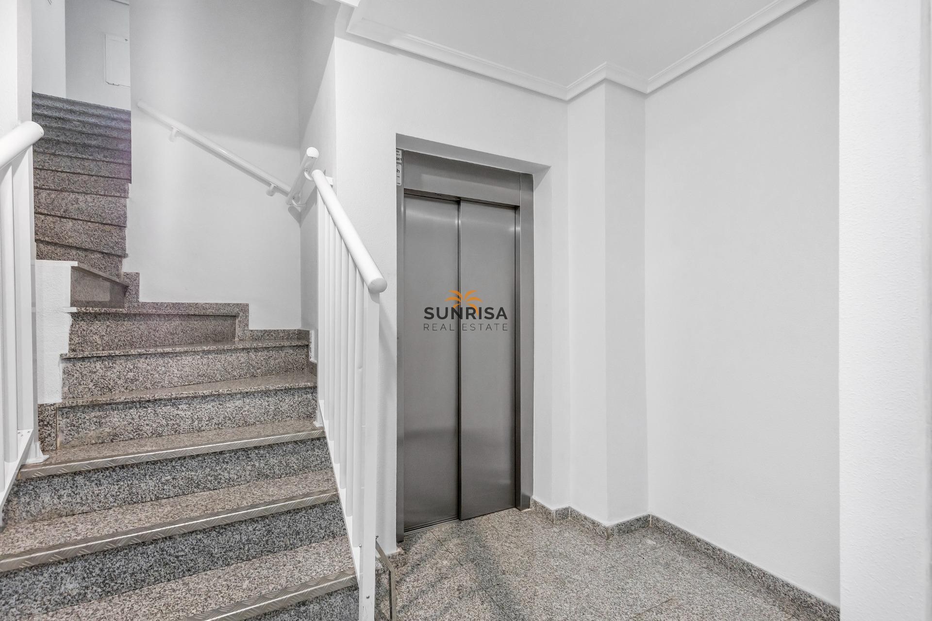 Resale - Apartment - Torrevieja