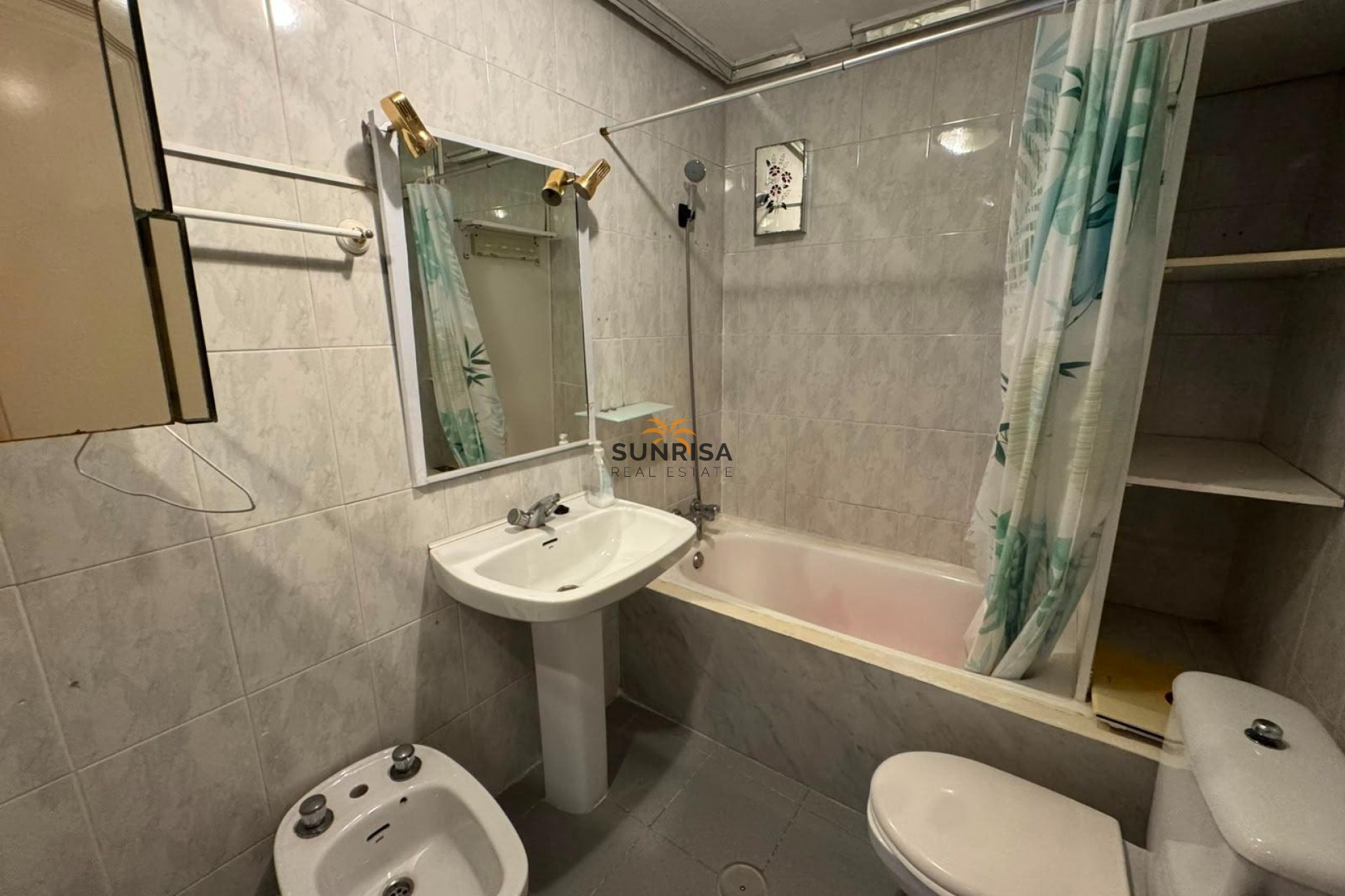 Reventa - Estudio - Torrevieja