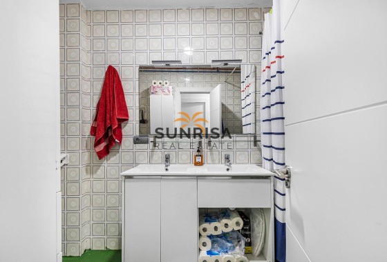 Appartement · Herverkoop - Torrevieja · Acequion · Alicante · Spanje