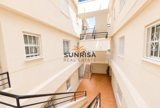 Appartement · Herverkoop - Torrevieja · Estacion de autobuses · Alicante · Spanje