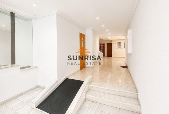 Appartement · Herverkoop - Torrevieja · Estacion de autobuses · Alicante · Spanje