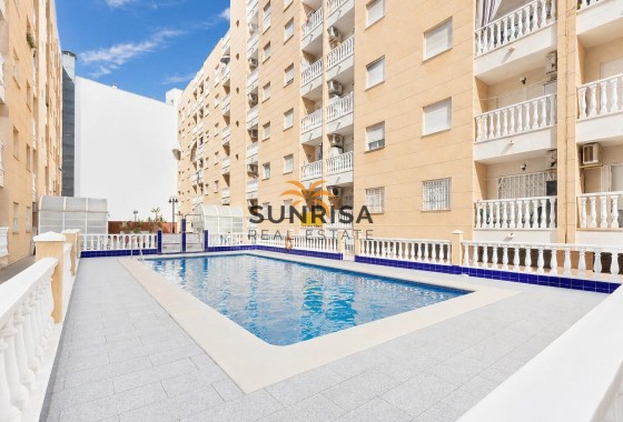 Appartement · Herverkoop - Torrevieja · Playa del Cura · Alicante · Spanje