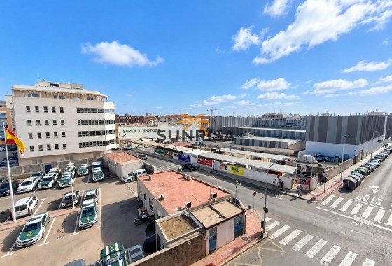 Appartement · Herverkoop - Torrevieja · Playa del Cura · Alicante · Spanje