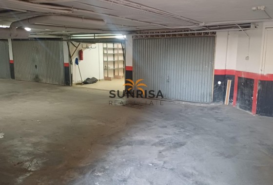 Garage · Herverkoop - Torrevieja · Los Europeos · Alicante · Spanje