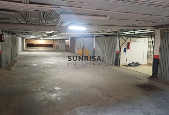 Garage · Herverkoop - Torrevieja · Los Europeos · Alicante · Spanje