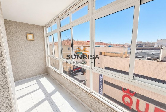 Appartement · Herverkoop - Torrevieja · Estacion de autobuses · Alicante · Spanje