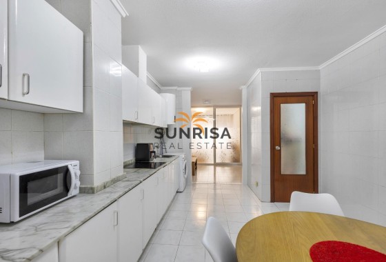Appartement · Herverkoop - Torrevieja · Centro · Alicante · Spanje