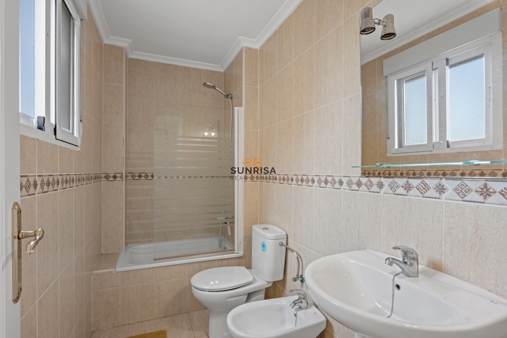 Revente - Appartement - Daya Nueva