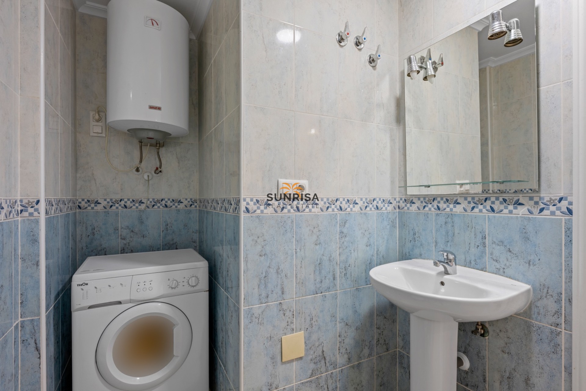 Revente - Appartement - Daya Nueva