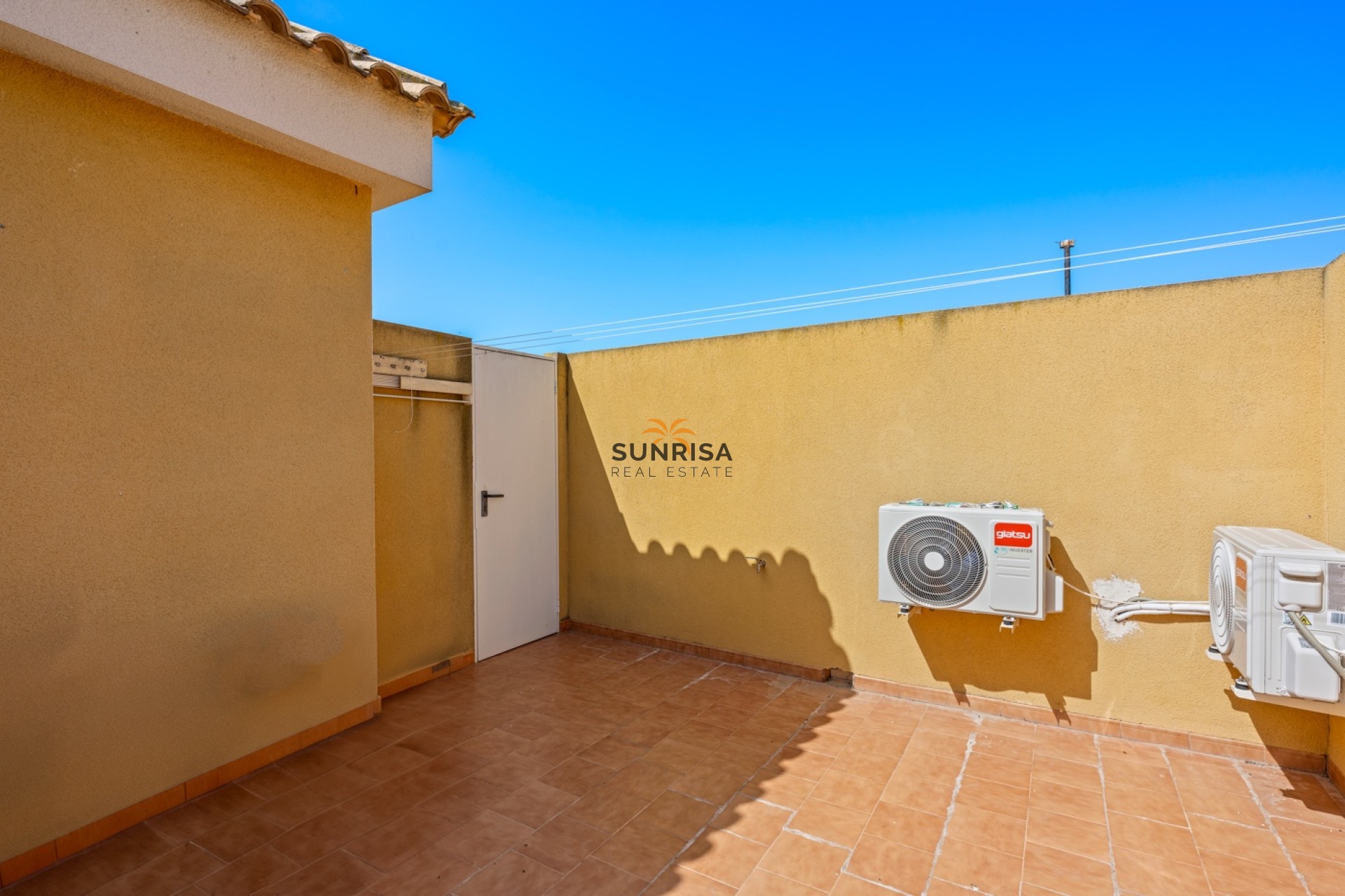 Revente - Appartement - Daya Nueva