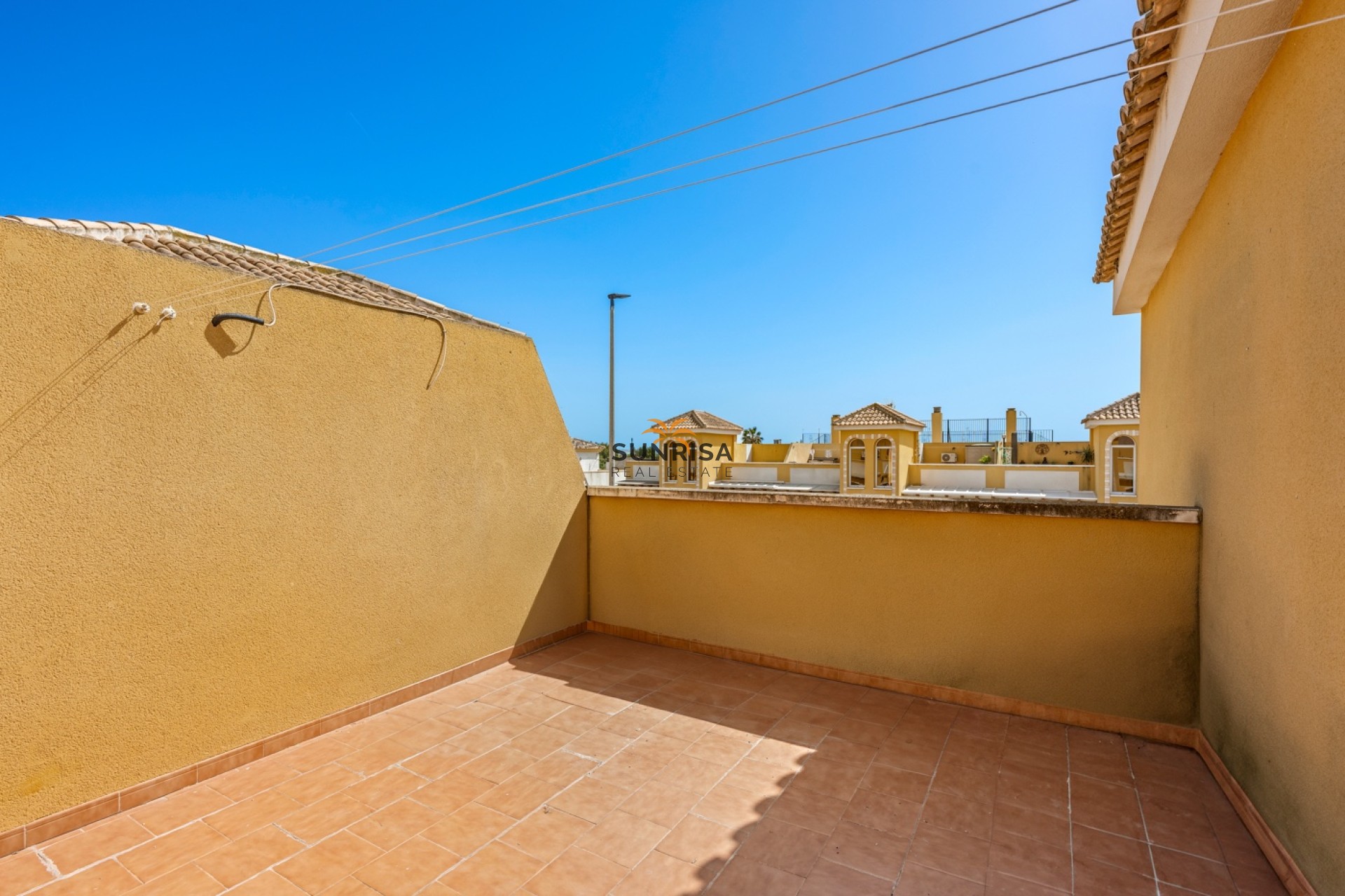 Revente - Appartement - Daya Nueva