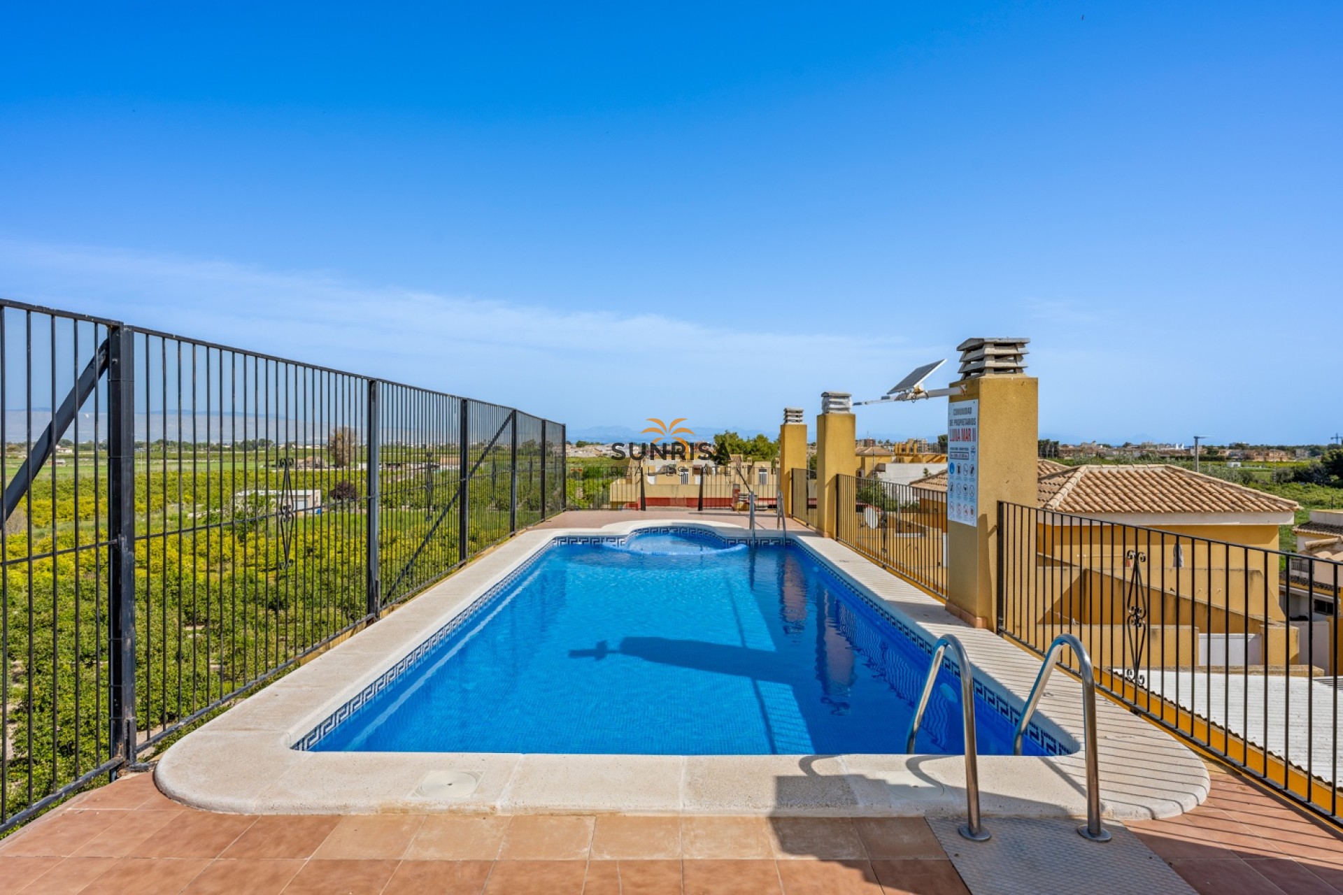 Revente - Appartement - Daya Nueva