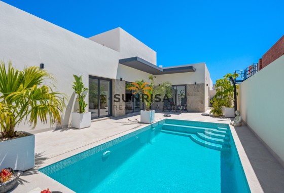 Villa · Reventa - Daya Nueva · Alicante · España