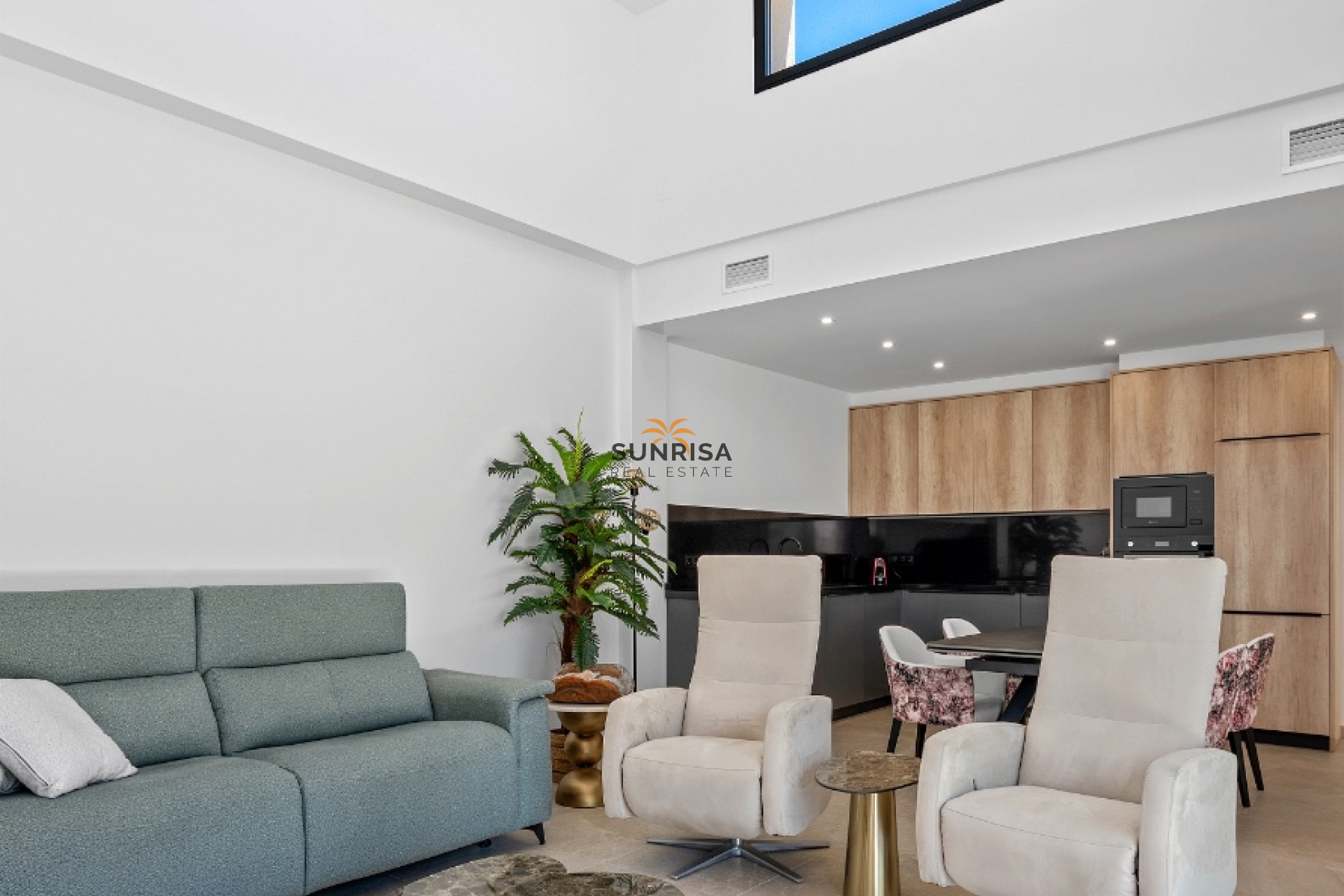 Herverkoop - Villa - Daya Nueva