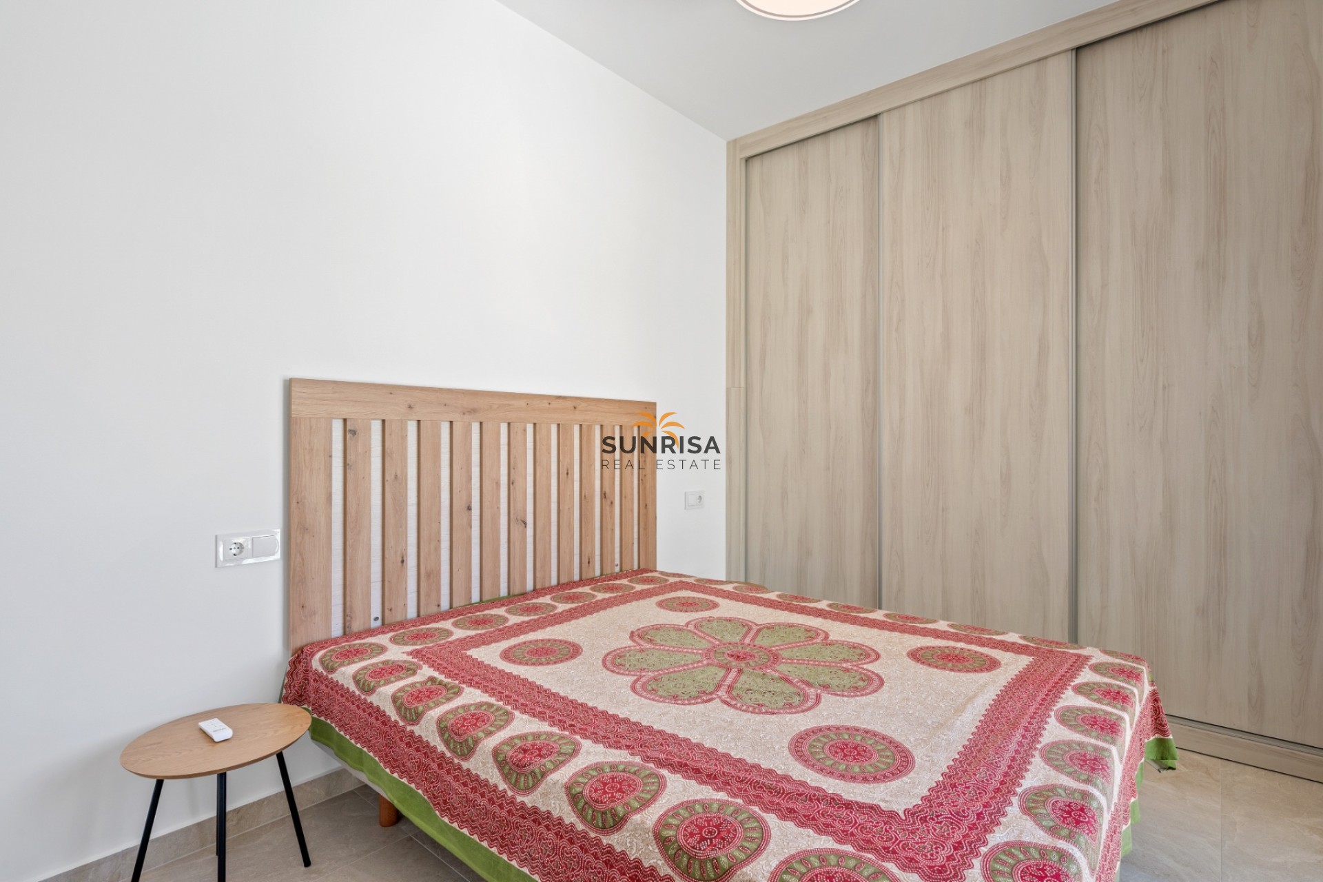 Herverkoop - Villa - Daya Nueva