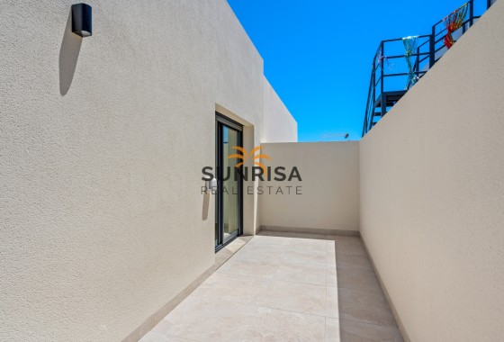 Villa · Reventa - Daya Nueva · Alicante · España