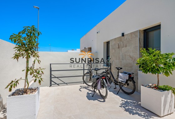 Villa · Reventa - Daya Nueva · Alicante · España
