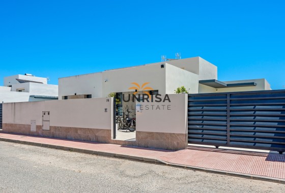 Villa · Reventa - Daya Nueva · Alicante · España