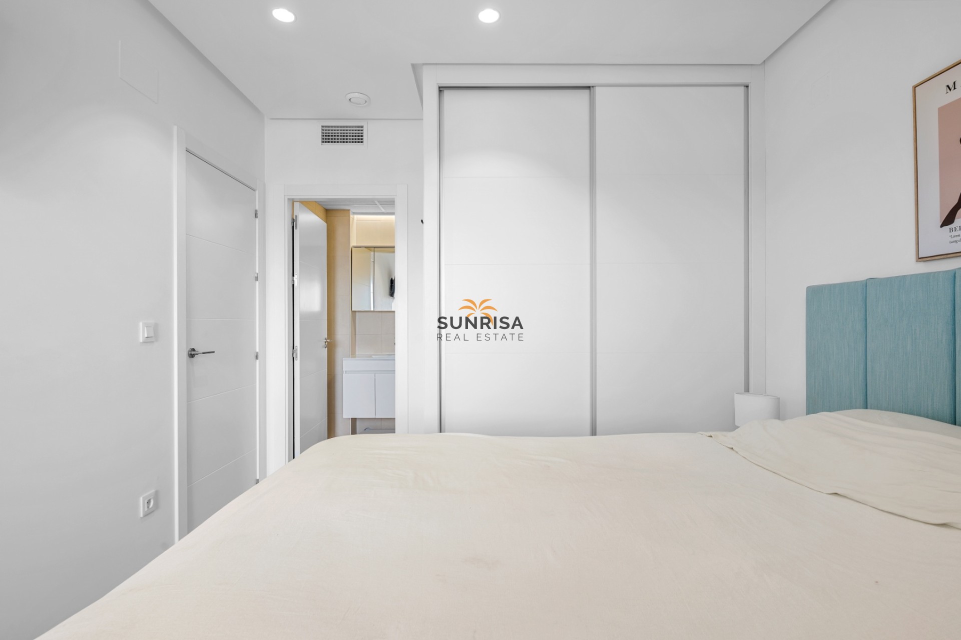 Resale - Apartment - Orihuela Costa