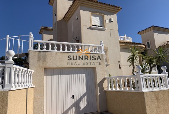 Villa · Herverkoop - Orihuela Costa · Villamartín · Alicante · Spanje