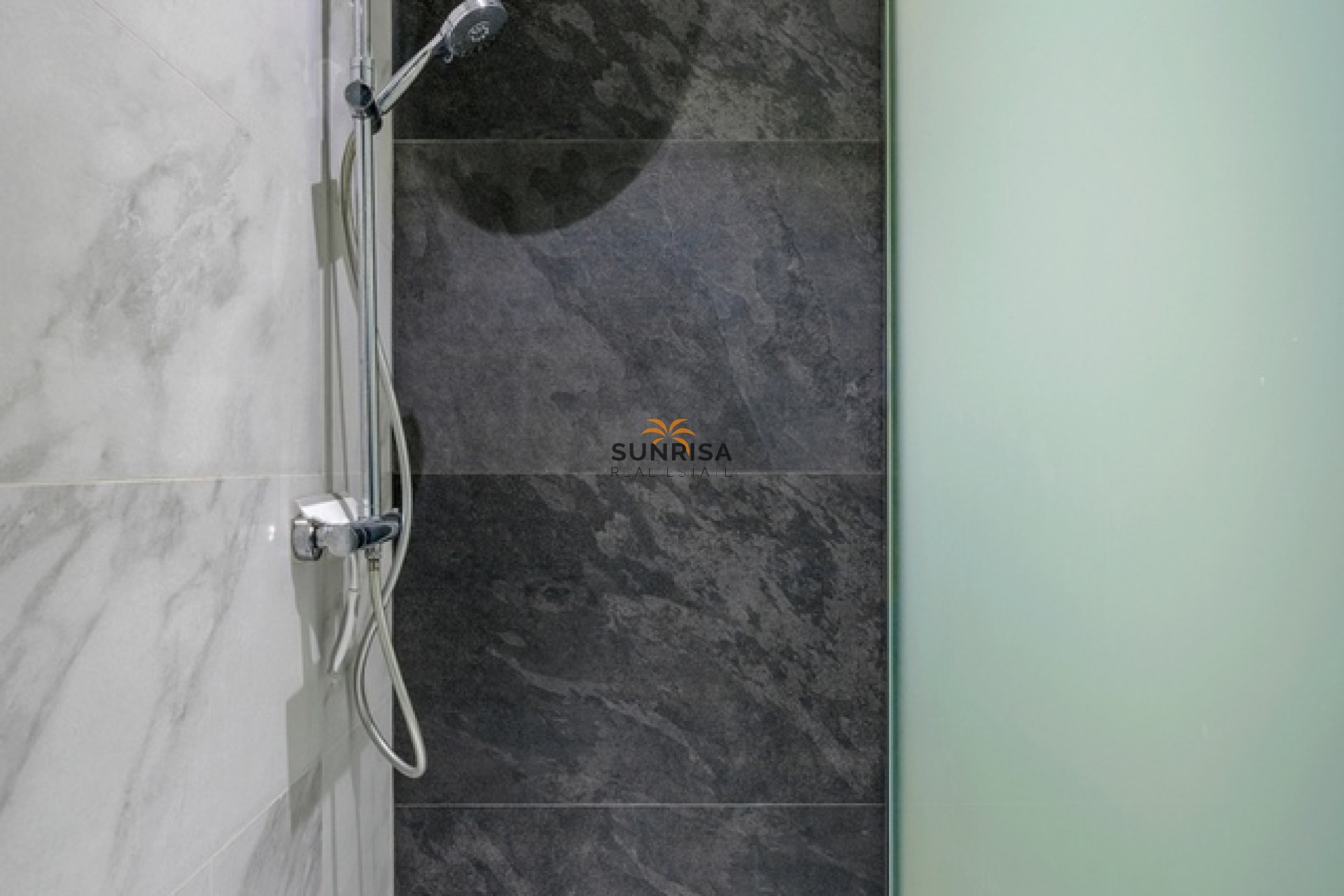 Resale - Villa - Algorfa
