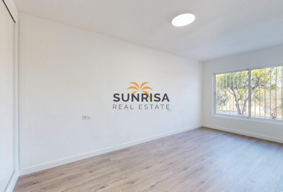 Apartment · Resale - Orihuela Costa · Villamartín · Alicante · Spain