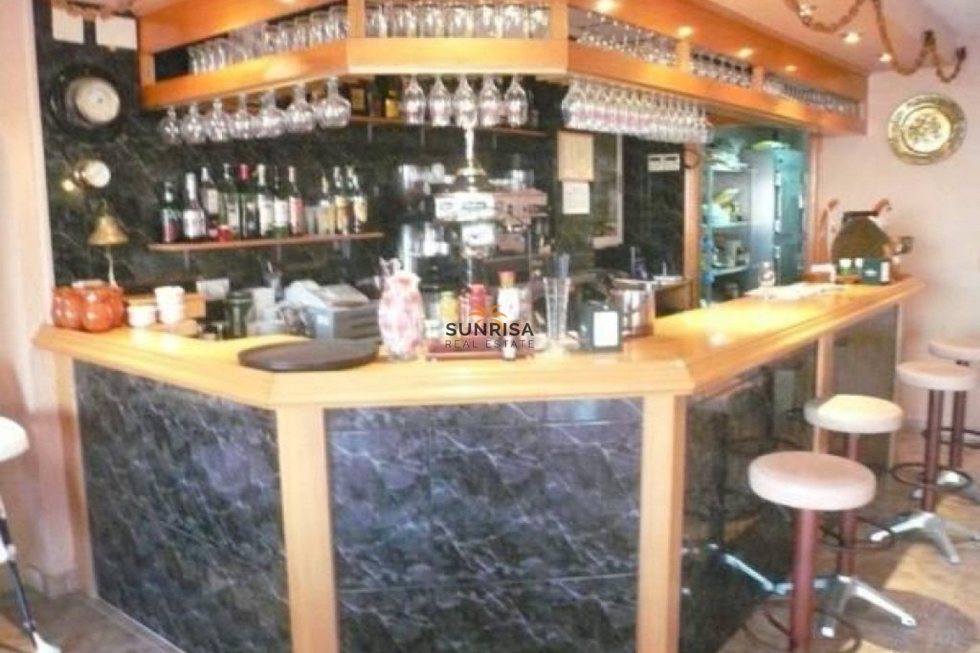 Reventa - Local comercial - Torrevieja