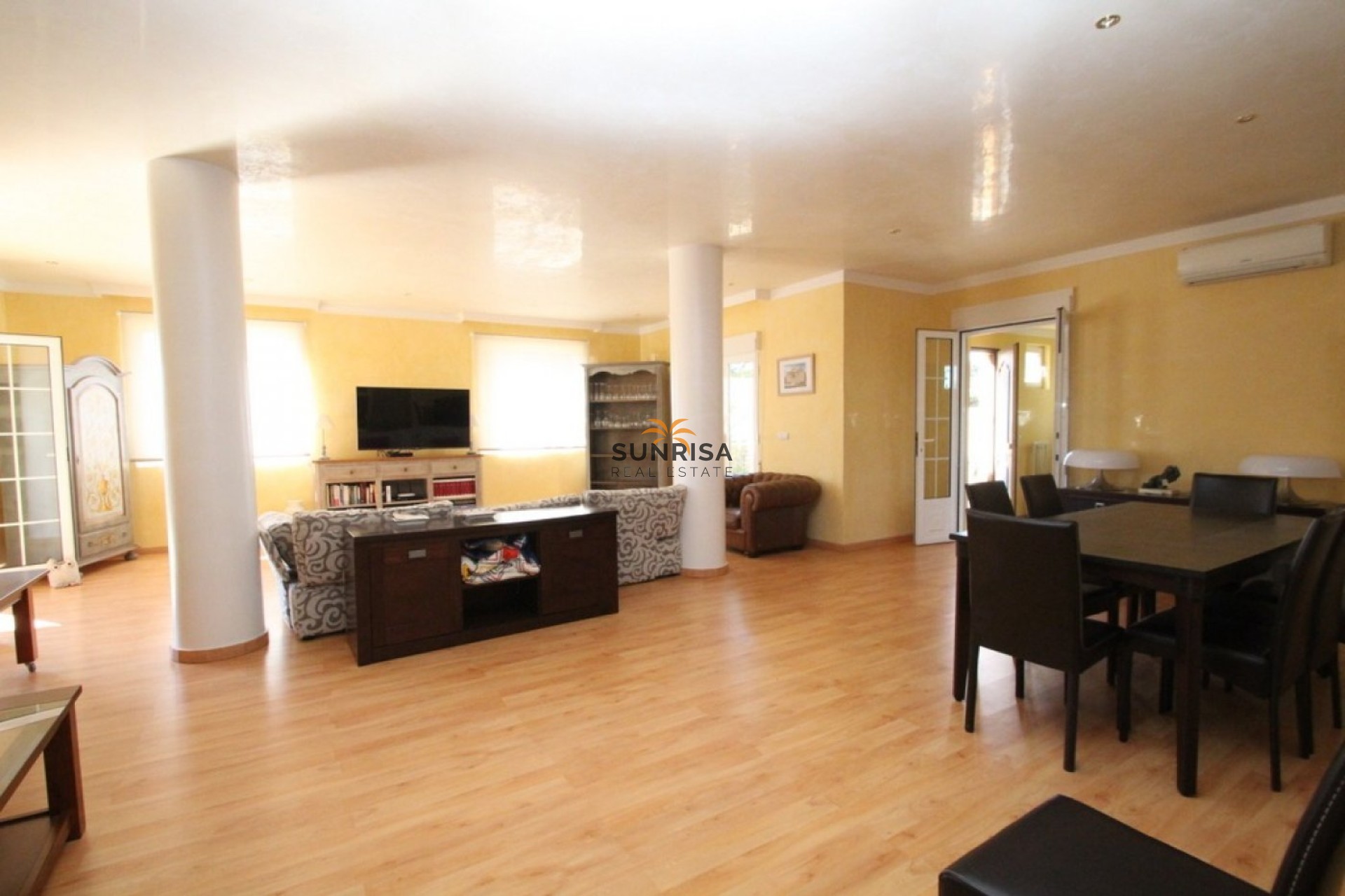 Resale - Villa - Orihuela Costa