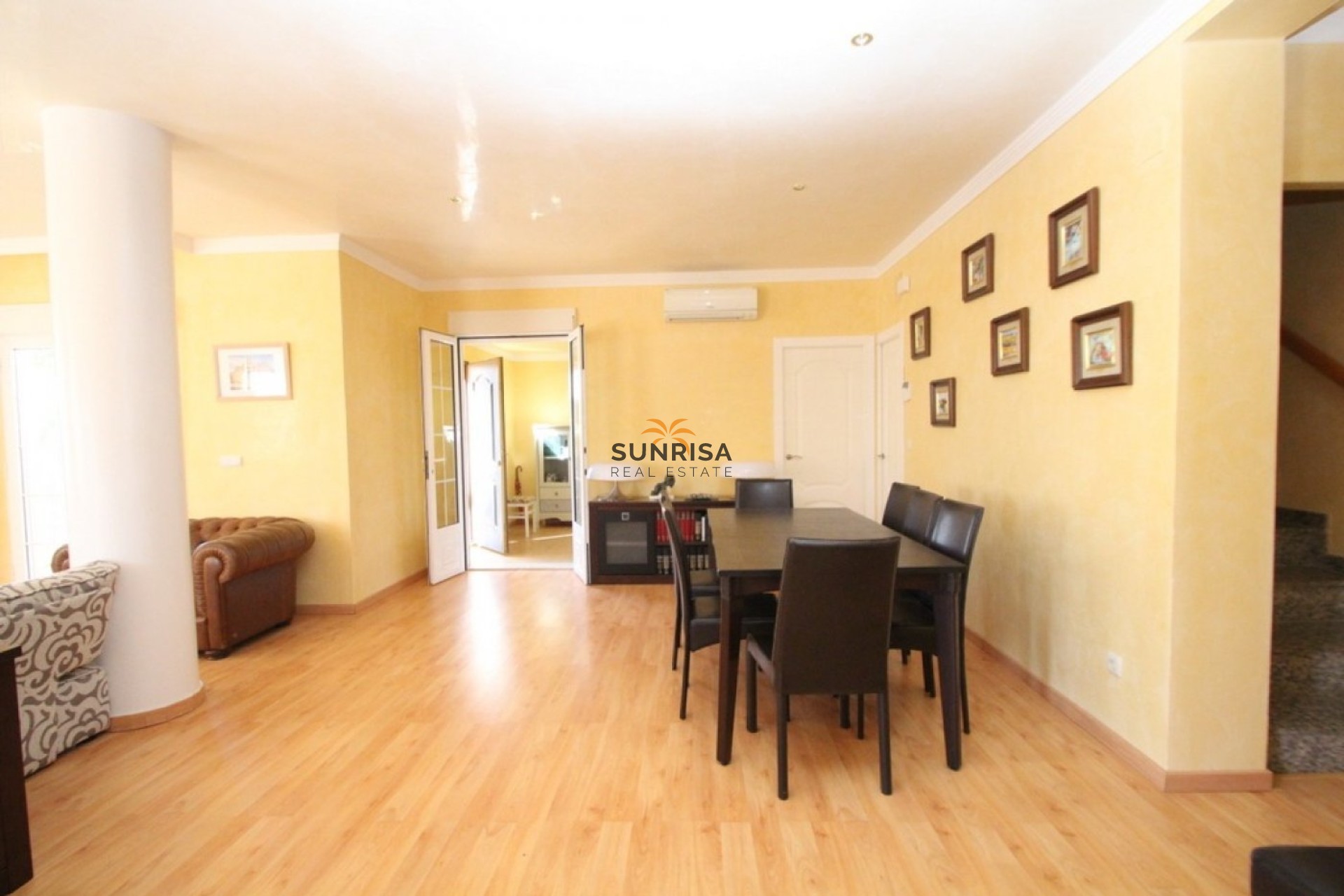 Resale - Villa - Orihuela Costa