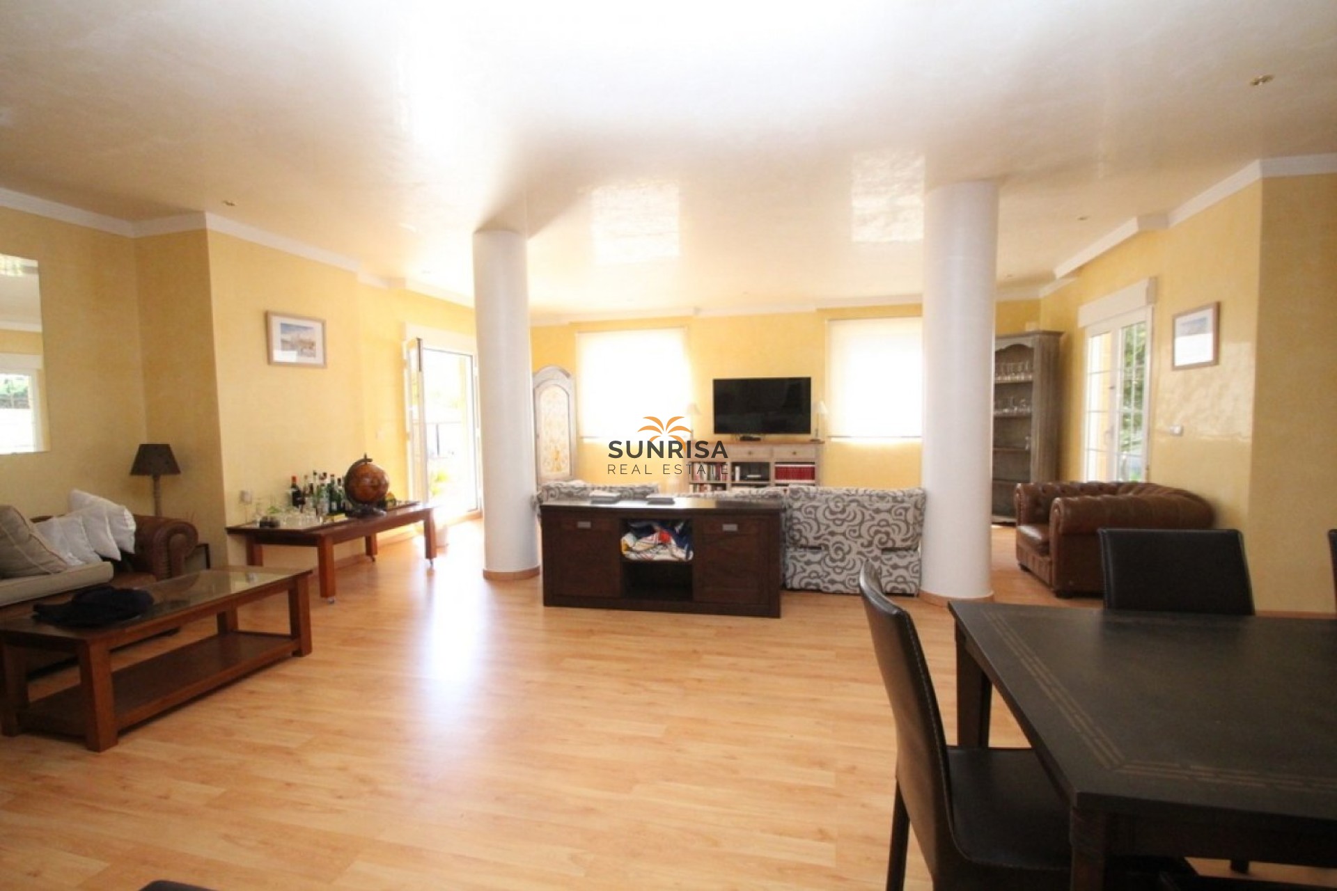 Resale - Villa - Orihuela Costa