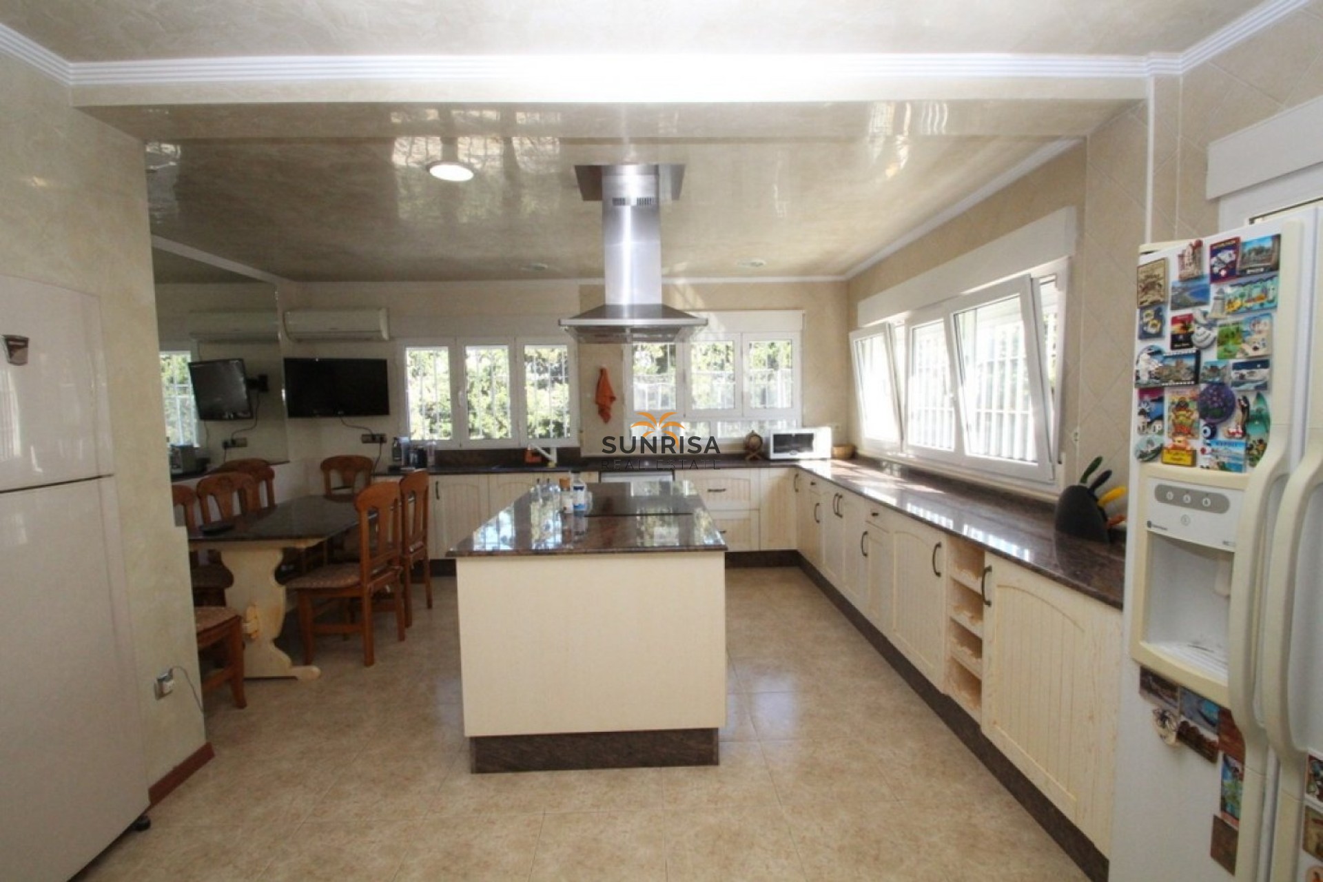 Resale - Villa - Orihuela Costa
