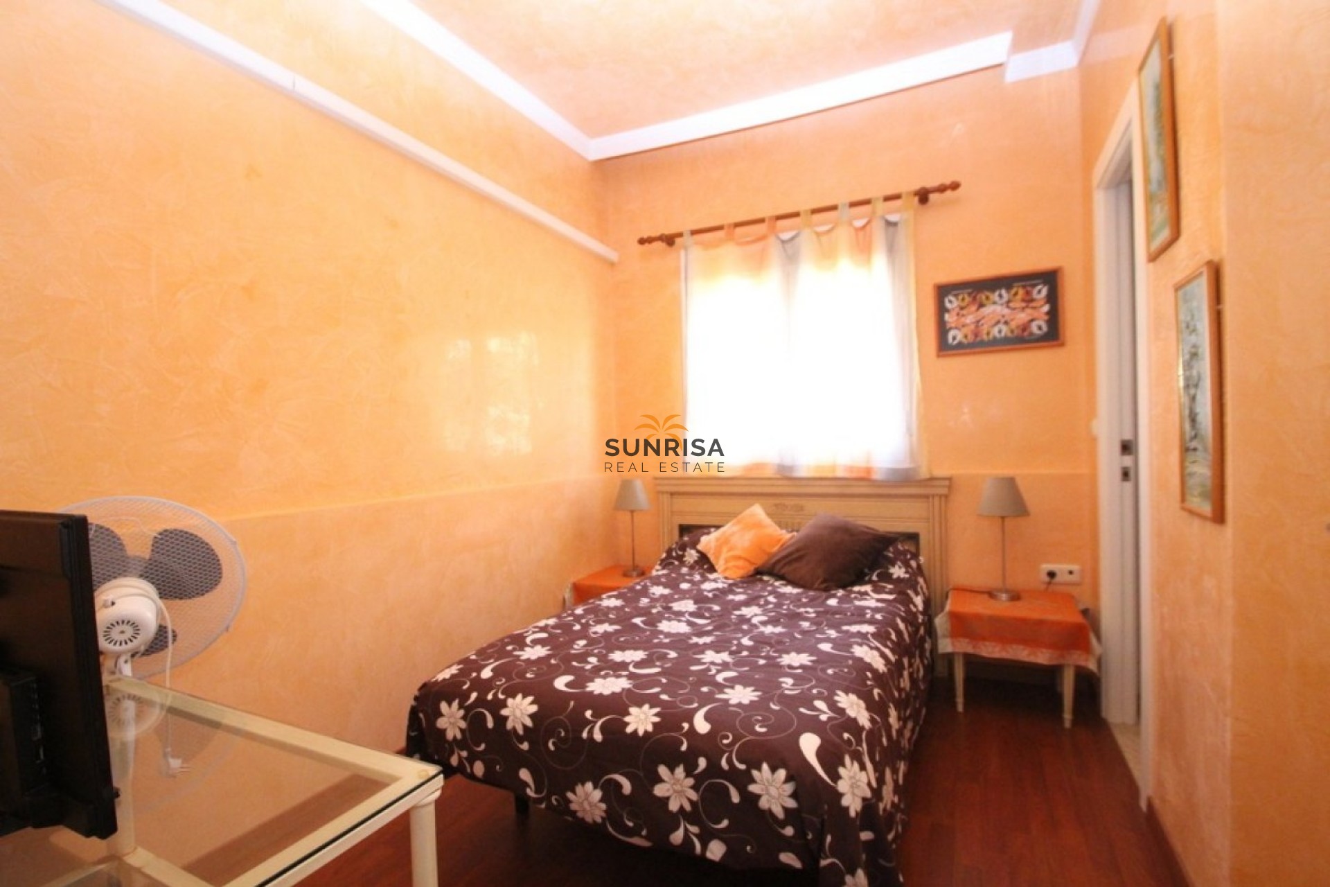 Resale - Villa - Orihuela Costa