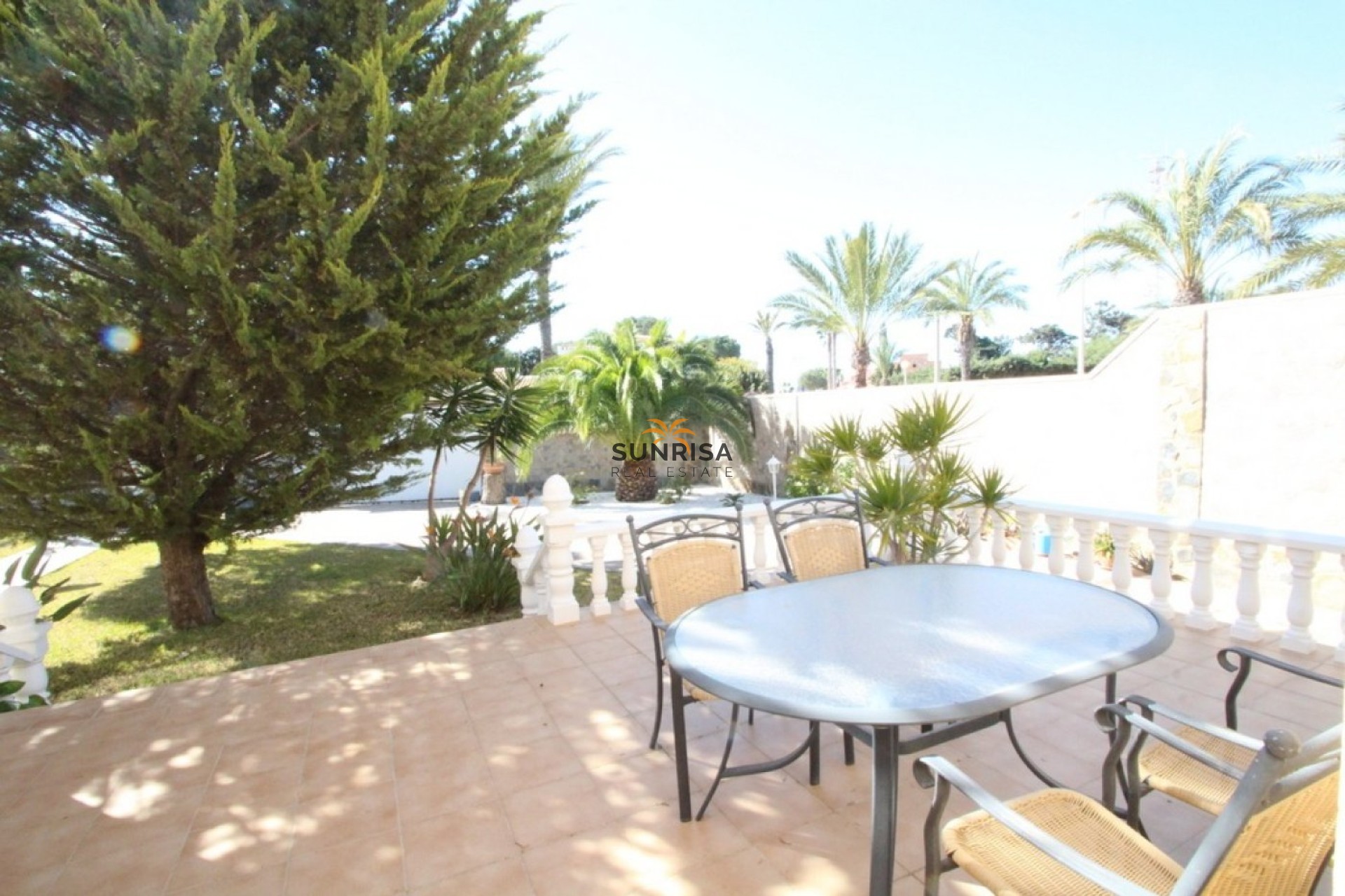 Resale - Villa - Orihuela Costa