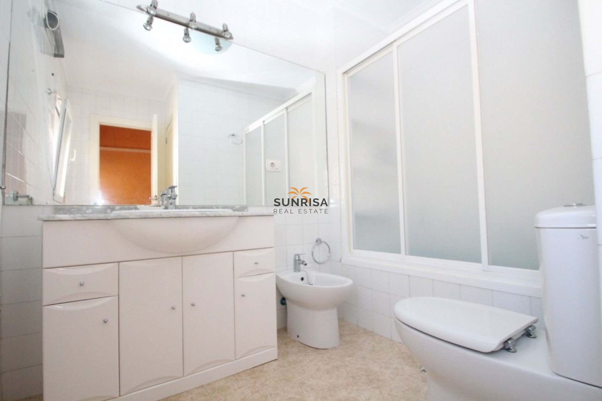 Resale - Villa - Orihuela Costa