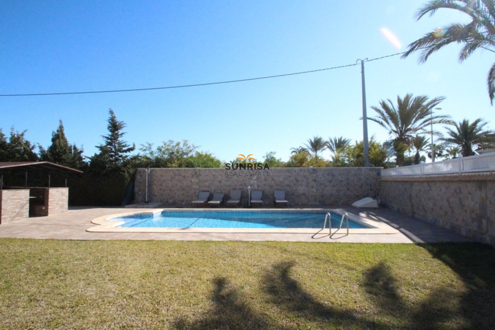 Resale - Villa - Orihuela Costa