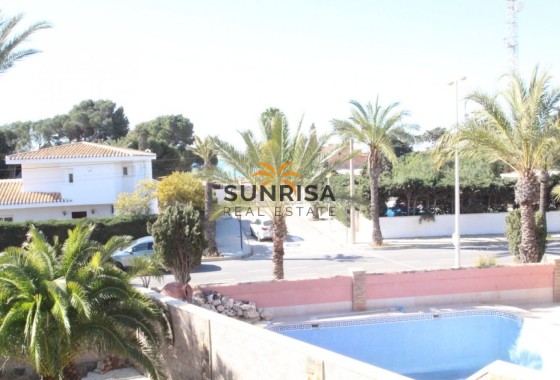 Villa · Herverkoop - Orihuela Costa · Cabo Roig · Alicante · Spanje