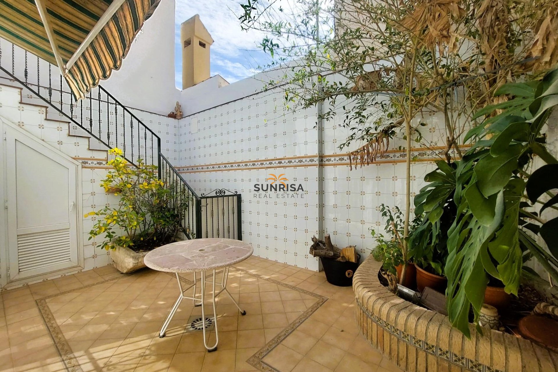 Resale - House - Torrevieja