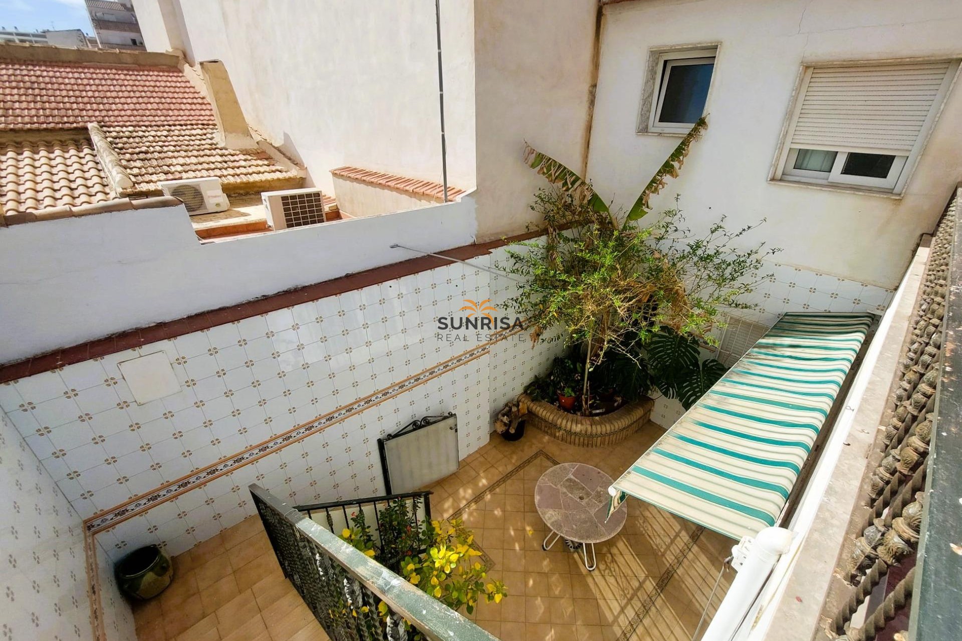 Resale - House - Torrevieja