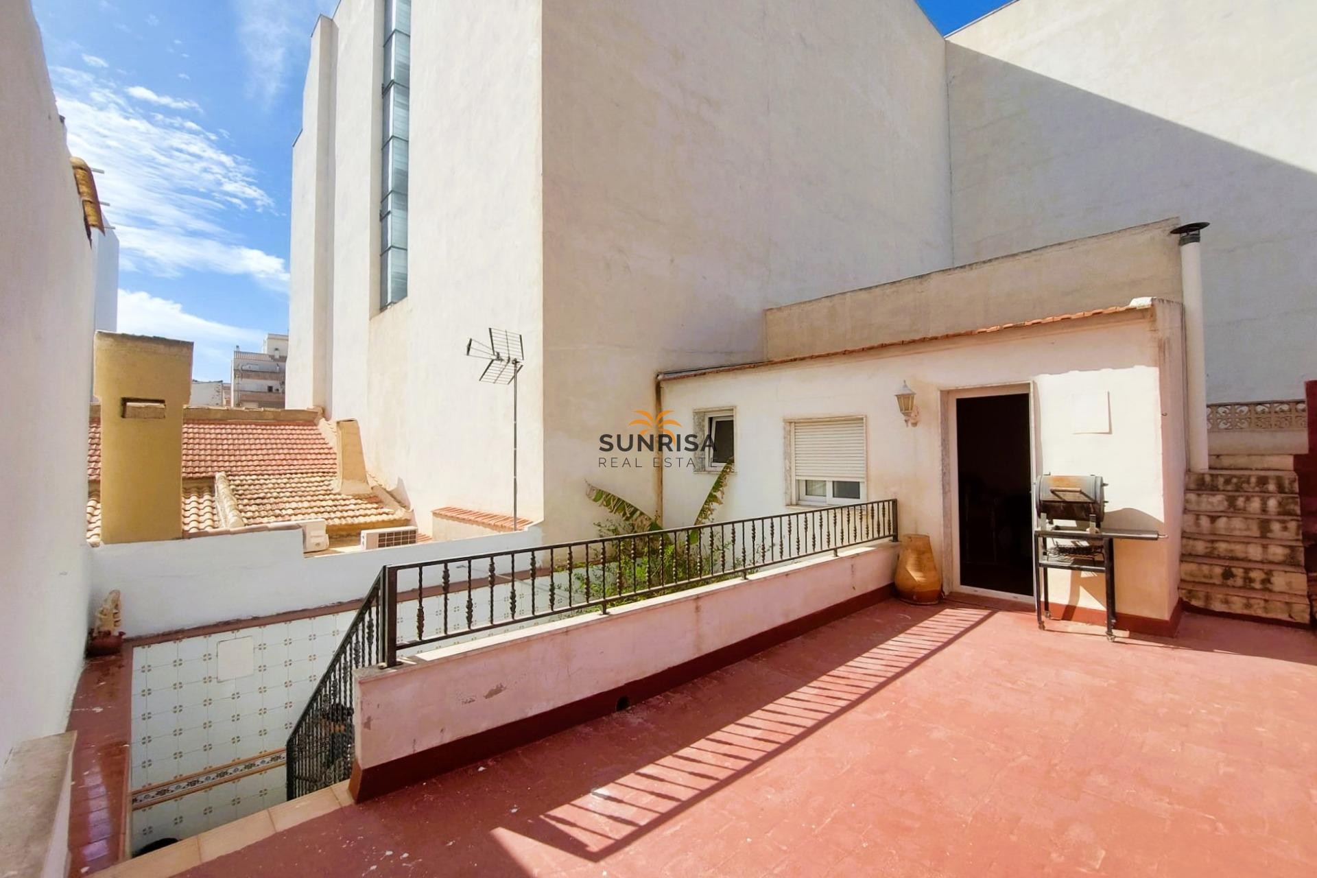 Resale - House - Torrevieja