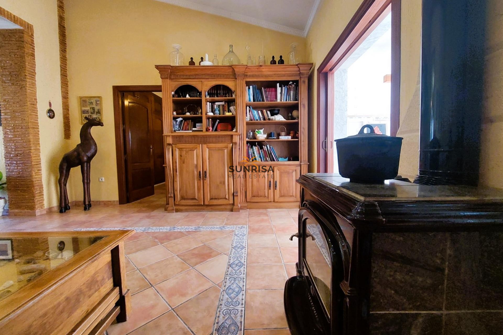 Resale - House - Torrevieja