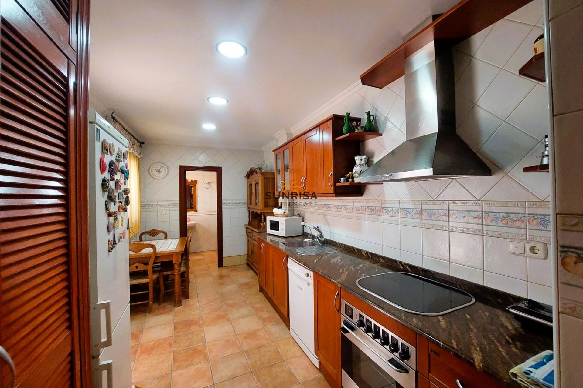 Resale - House - Torrevieja