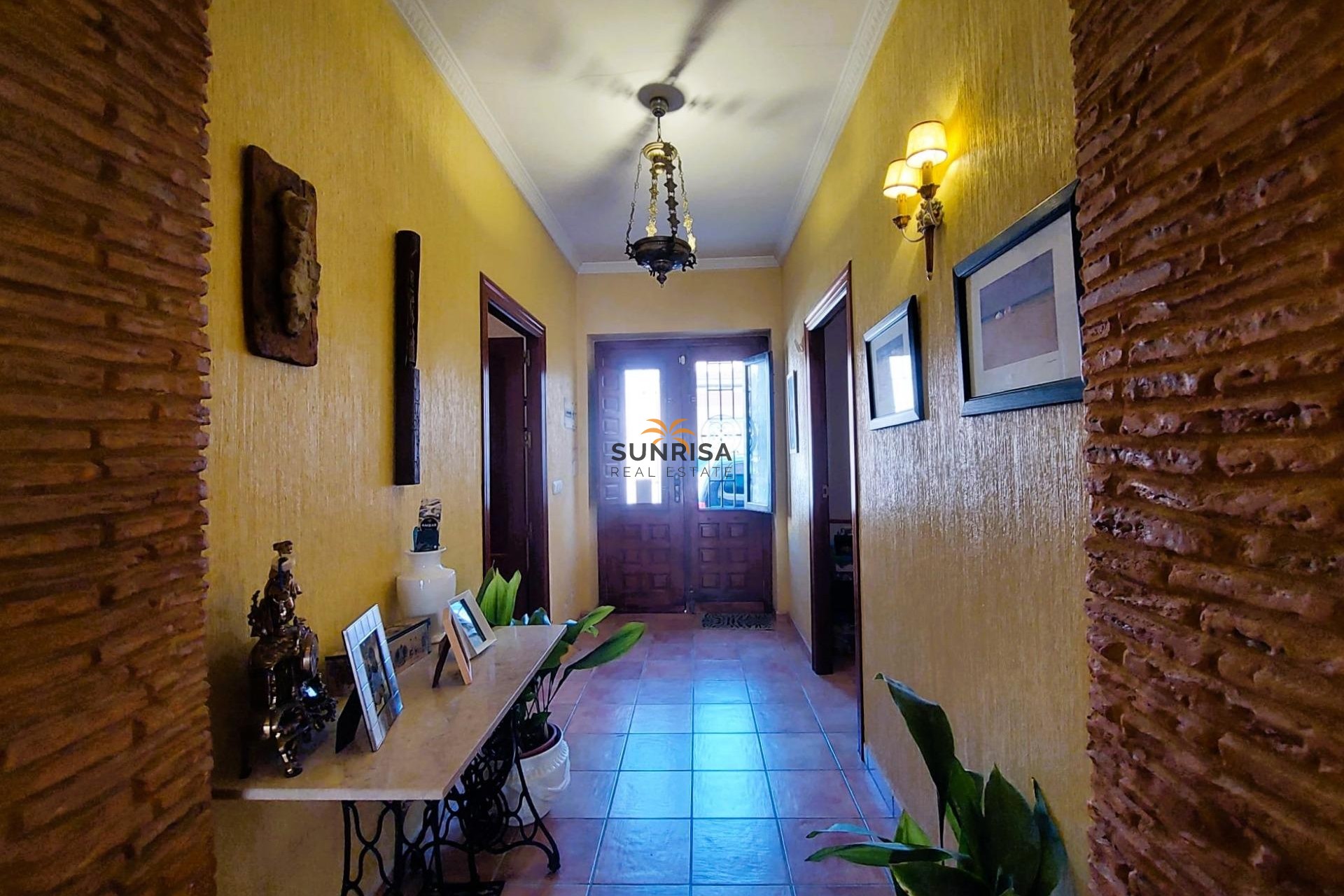 Resale - House - Torrevieja