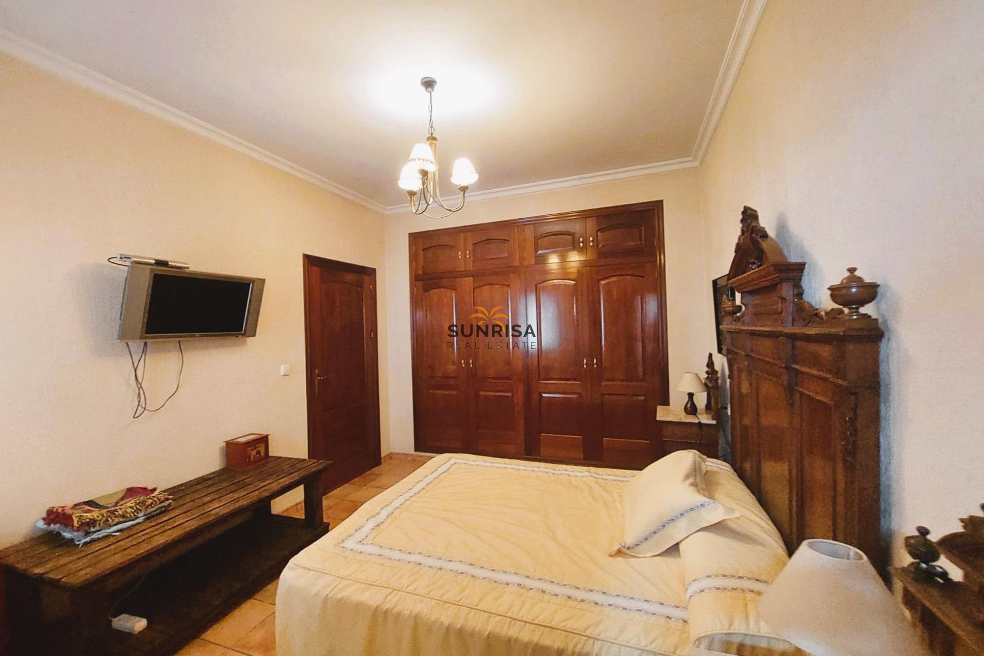 Resale - House - Torrevieja